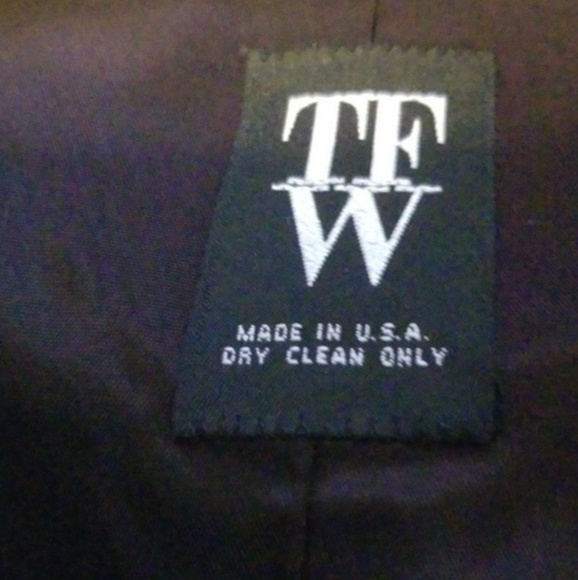 Vest - Picture 3 of 4